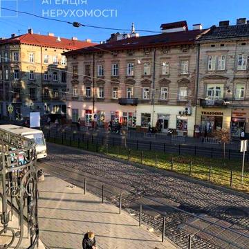 Продаж 2 кім квартири вулиця Леонтовича (Церква Анни)