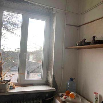 Продам 2 комн. квартиру в п. Эсхар