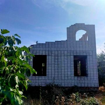 Продам участок под дачу с документами + дом(недострой)