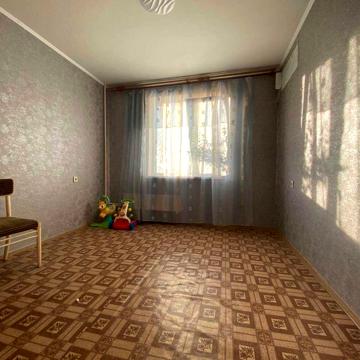 Продам трехкомнатную квартиру в ЦЕНТРЕ. 4эт/10эт.