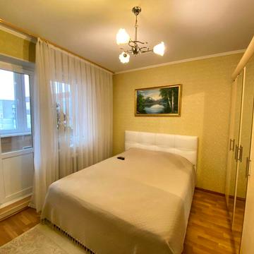 Продаж гарної трикімнатної квартири на Намиві (л1)