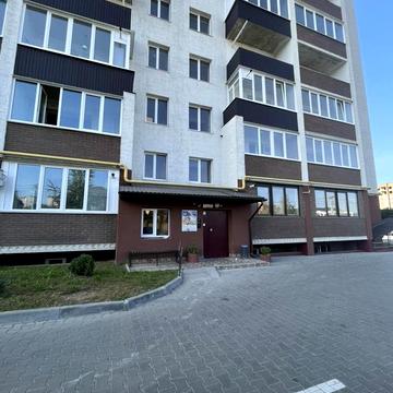 Продам двокімнатну квартиру в молодому районі міста