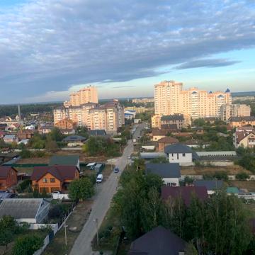 Леоніда Бірюкова бульв., 2а