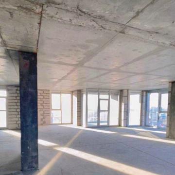 В продажу квартира біля парку Шевченка з терасою з видом на р.Дніпро. ЖК Новодворянський