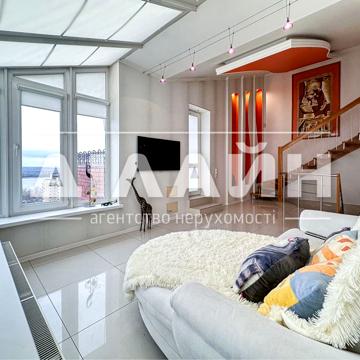 VIP 3х уроаневый пентхауз с видовой террасой на р. Днепр