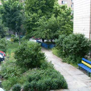 Віктора Ярмоли вул., 6/8