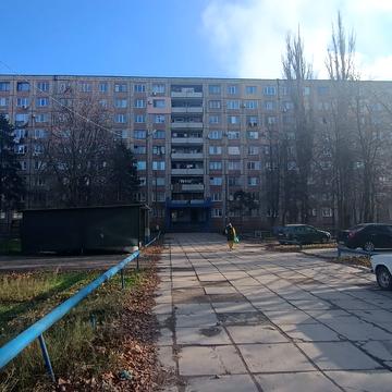 Домнобудівників пл., 2