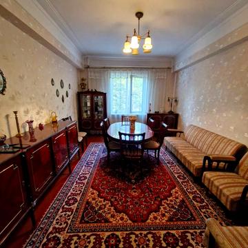 Кропивницького вул., 25