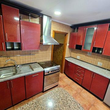 Степана Бандери вул., 8