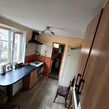 Камянецька вул., 81