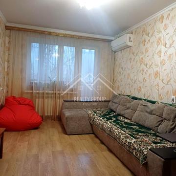 Космонавтів вул., 37