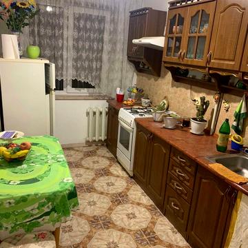 Прибузька вул., 2