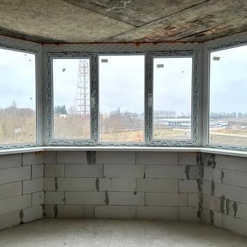 Будівельників вул., (Будинок)