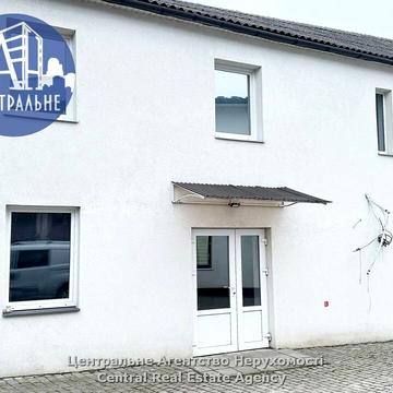 Богдана Хмельницького вул., 12