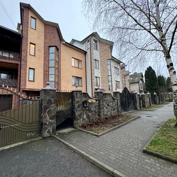 Товстюка вул. (Федора Достоєвського), 5-В