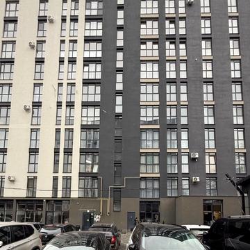 Зоряна вул., 2а