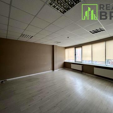 Зарічанська вул., 1