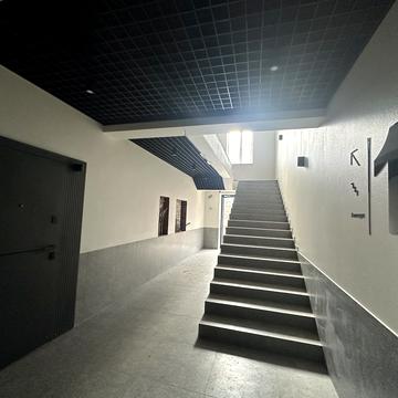 Молодіжний пров., 42