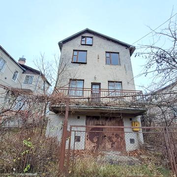 Зелена вул., 10