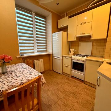 Комерційна вул. (Янова), 7