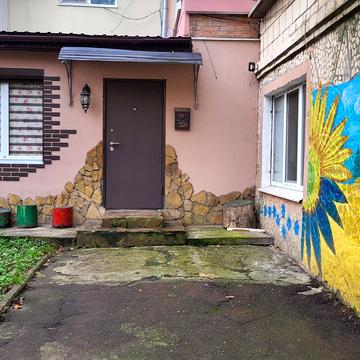 Кременчуцька вул., 7