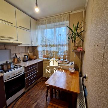 Захисників України вул. (Волкова), 17