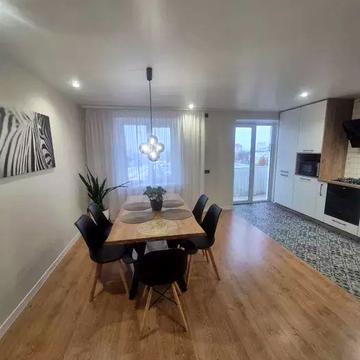 Академіка Тамма вул., 3/163