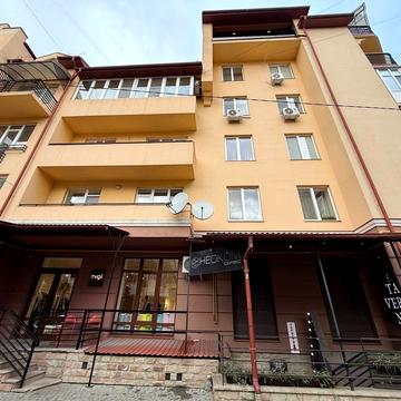 Валова вул., 5