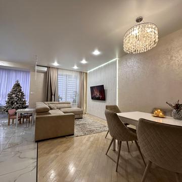 Інститутська вул., 6/4