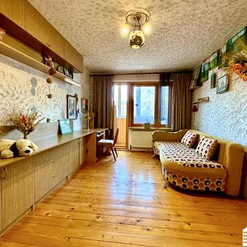 Тролейбусна вул., 15