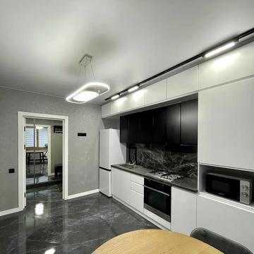 Європейська вул., 1