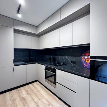 Юліана Пелеша вул., 3