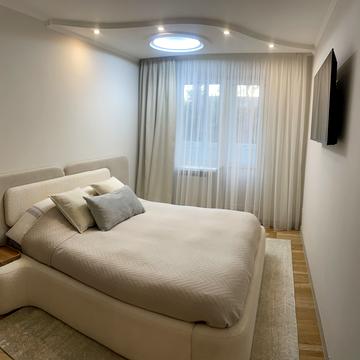 Космонавтів просп., 39