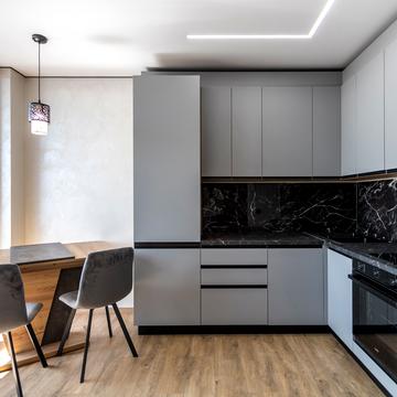 Бельведерська вул., 32-Б