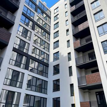 Довженка вул., (Будинок)