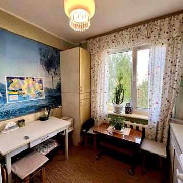 Корабелів просп., 16а