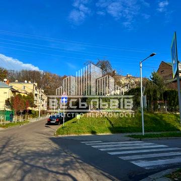 Личаківська вул. (), 65