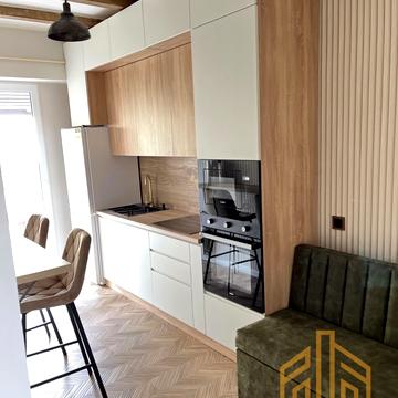 набережна Незалежності вул., 13