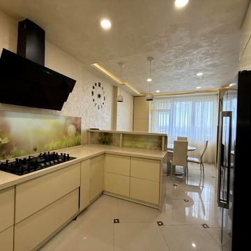 Бережанська вул., 52