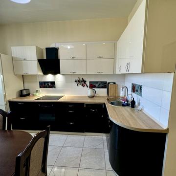 Академіка Сахарова вул., 3-А