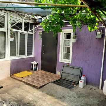 Єфімова вул., 18