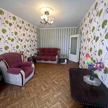 Академіка Корольова вул., 104/2