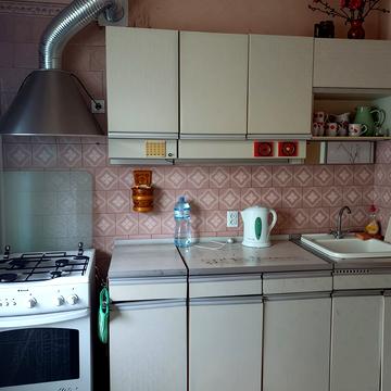 Прибузька вул., 6