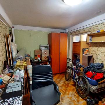 Лахтинська вул., 9б