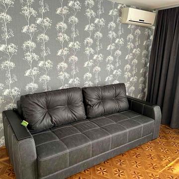 Небесної Сотні просп. (Маршала Жукова), 10г