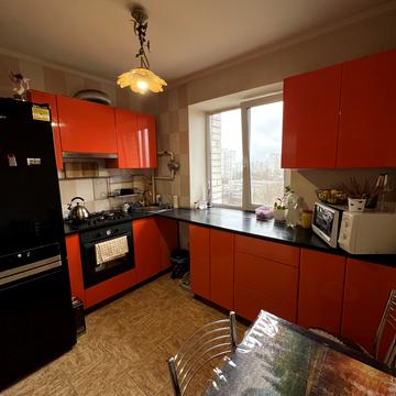 Лебединська вул., 5