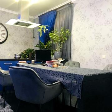 Жупанатська пл., 5