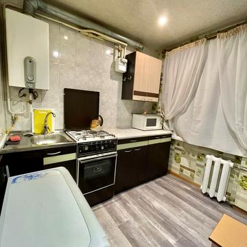 Олександра Поля просп. (Кірова), 90