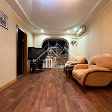 Українська вул., 5