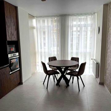 Під Голоском вул., (Будинок 4)